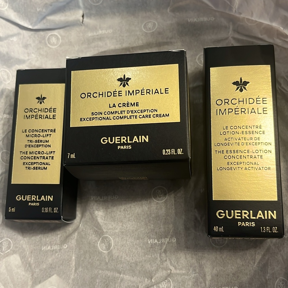 Guerlain Paris Beauty Bundle and Pouch - Picture 2 of 12